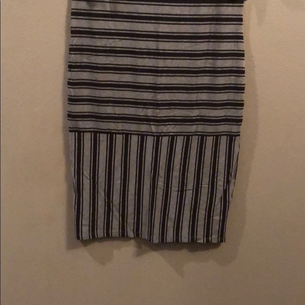 LLR JULIA - Picture 2 of 3